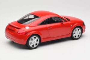 Audi TT 8N Rouge Minichamps 1:18 155017022 Métal — image 2 sur 6