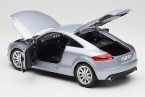 Audi TT 8N RHD Lake Argent Métallique Minichamps 1:18 150015020 Métal — image 5 sur 8