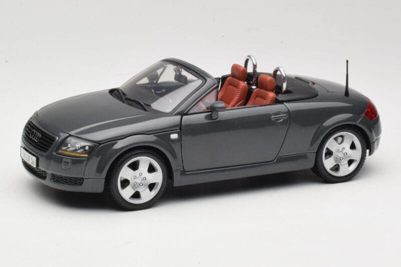 Audi TT 8N Roadster Gris Maisto 1:18 50346 Métal