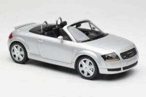 Audi TT 8N Roadster Silver Metallic Minichamps 1:18 155017031 Métal — image 4 sur 6