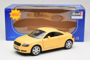 Audi TT 8N Jaune Revell 1:18 08954-M1 Métal — image 8 sur 8