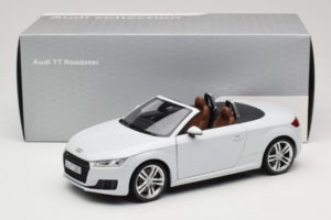 Audi TT 8S Roadster Glacier White Minichamps 1:18 5011400515 Métal — image 8 sur 8