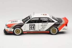 Audi V8 Quattro DTM #44 Team AZR F. Jelinski 1991 Minichamps 1:18 100911044 Métal — image 4 sur 8