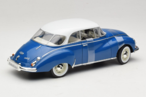 Auto Union 1000 S Coupe Bleu Blanc Revell 1:18 08909 Métal — image 2 sur 6