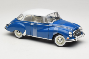 Auto Union 1000 S Coupe Bleu Blanc Revell 1:18 08909 Métal — image 4 sur 6