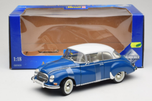 Auto Union 1000 S Coupe Bleu Blanc Revell 1:18 08909 Métal — image 6 sur 6
