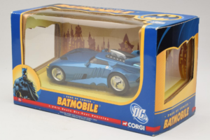 Batmobile DC Comics Corgi 1:24 77511 Métal — image 3 sur 3
