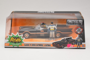 Batmobile Avec Figurine Batman Metals Diecast 1:24 98259 Métal