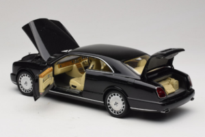 Bentley Brooklands Noir Minichamps 1:18 100139600 Métal — image 5 sur 8