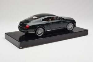 Bentley Continental GT Cumbrian Vert Minichamps 1:18 103139623 Métal — image 3 sur 8