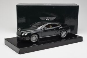 Bentley Continental GT Cumbrian Vert Minichamps 1:18 103139623 Métal — image 8 sur 8