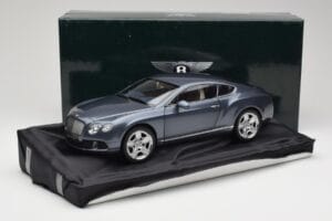 Bentley Continental GT Grey Metallic Minichamps 1:18 100139920 Métal — image 8 sur 8