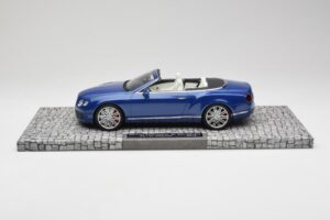 Bentley Continental GT Speed Cabriolet Bleu Minichamps 1:18 107139331 Métal — image 3 sur 6