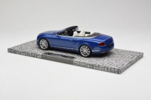 Bentley Continental GT Speed Cabriolet Bleu Minichamps 1:18 107139331 Métal — image 5 sur 6