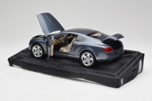 Bentley Continental GT Thunder Gris Minichamps 1:18 BL835 — image 5 sur 8
