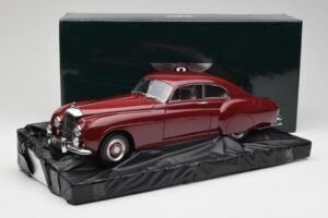 Bentley R-Type Continental Tudor Rouge Minichamps 1:18 100139421 Métal — image 8 sur 8