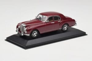 Bentley S1 Continental Flying Spur Bordeaux Minichamps 1:43 436139550 Métal — image 2 sur 4
