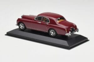Bentley S1 Continental Flying Spur Bordeaux Minichamps 1:43 436139550 Métal — image 3 sur 4