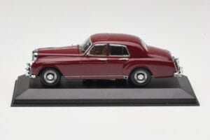 Bentley S1 Continental Flying Spur Bordeaux Minichamps 1:43 436139550 Métal