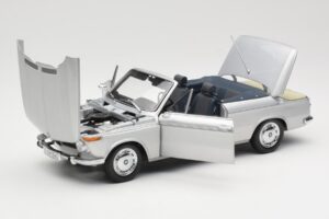 BMW 1600 Cabriolet Argent Minichamps 1:18 80430145819 Métal — image 2 sur 8