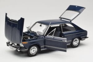 BMW 1600 Touring Bleu Minichamps 1:18 80430145823 Métal — image 2 sur 8