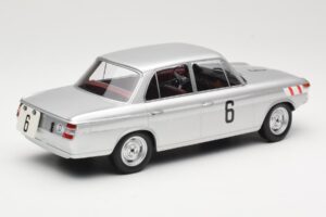 BMW 1800 TiSA #6 J. Munaron / K. Eppelein 24 Hours of Spa 1965 Minichamps 1:18 155652906 Métal — image 2 sur 6