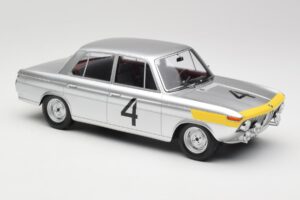 BMW 1800 TiSA #4 J. Ickx / J. van Ophem 24 Hours of Spa 1965 Winners Minichamps 1:18 107652504 Résine — image 4 sur 6