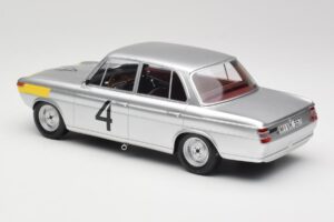 BMW 1800 TiSA #4 J. Ickx / J. van Ophem 24 Hours of Spa 1965 Winners Minichamps 1:18 107652504 Résine — image 5 sur 6