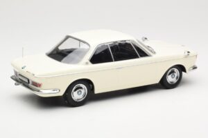 BMW 2000 CS Coupé Crème KK-Scale 1:18 KKDC180121 Métal — image 2 sur 6