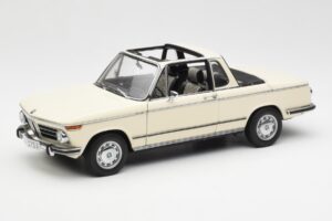 BMW 2002 Baur Cabriolet E10 Chamonix Blanc AUTOart 1:18 70532 Métal