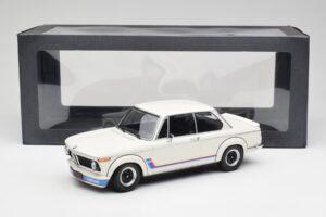 BMW 2002 Tii Turbo Alpine White Minichamps 1:18 155026200 Métal — image 6 sur 6
