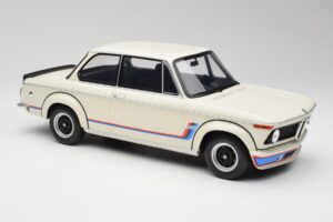 BMW 2002 Turbo E10 Chamonix Blanc Otto 1:12 G077 Résine — image 3 sur 5