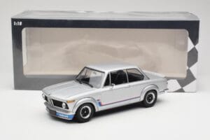 BMW 2002 Turbo E10 Argent Minichamps 1:18 155026201 Métal — image 6 sur 6