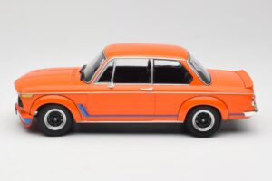 BMW 2002 Turbo Orange Minichamps 1:18 155026202 Métal — image 3 sur 6