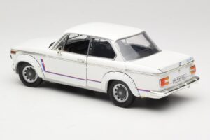 BMW 2002 Turbo E10 Blanc Anson 1:18 30393 Métal — image 7 sur 8