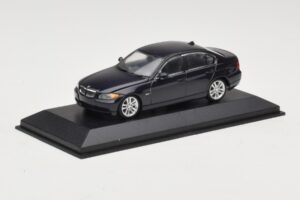 BMW 3 Series E90 Dark Blue Metallic Minichamps 1:43 80420392151-R Métal — image 3 sur 5