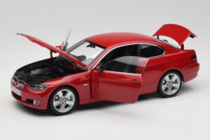 BMW 3 Series E92 Rouge Kyosho 1:18 80430407219 Métal — image 2 sur 8
