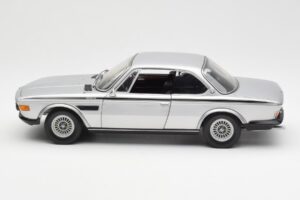 BMW 3.0 CSL E9 Argent Minichamps 1:18 180029020 Métal — image 4 sur 8