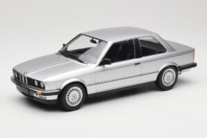 BMW 323i E21 Argent Minichamps 1:18 155026001 Métal