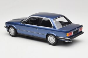 BMW 323i E30 Blue Metallic Minichamps 1:18 155026002 Métal — image 5 sur 6