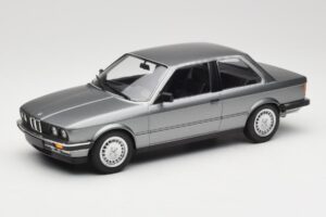 BMW 323i E30 Grey Metallic Minichamps 1:18 155026006 Métal