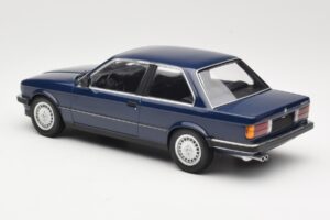 BMW 323i E30 Saturn Blue Minichamps 1:18 155026009 Métal — image 5 sur 6