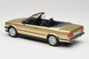 BMW 325i E30 Cabriolet Beige MCG 1:18 MCG18544 Métal — image 5 sur 6