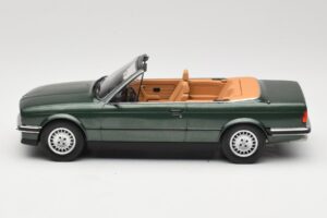 BMW 325i E30 Cabriolet Vert MCG 1:18 MCG18545 Métal — image 3 sur 6