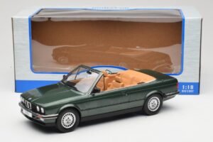 BMW 325i E30 Cabriolet Vert MCG 1:18 MCG18545 Métal — image 6 sur 6