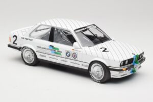 BMW 325i E30 #2 O. Manthey Vogelsang Automobile 3rd Place Eifel Race DTM 1986 Minichamps 1:18 155862602 Métal — image 4 sur 6