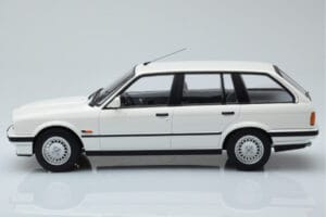BMW 325i E30 Touring Blanc Édition Limitée Norev 1:18 183217 Métal — image 3 sur 6