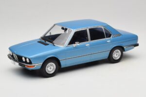 BMW 5 Series E12 Bleu MCG 1:18 MCG18541 Métal