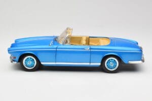 BMW 503 Cabriolet Riviera Blue Revell 1:18 08843 Métal — image 5 sur 9