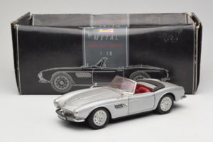 BMW 507 Cabriolet Argent Revell 1:18 8829 Métal — image 8 sur 8